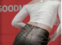 和妈妈,外婆一起睡 与同学奶奶的事：小志胯下张兵奶奶