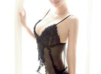 美女的整个奶奶图片：18美女的奶奶看完图片