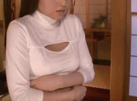 公公快吃,媳奶的奶好涨两个人吃美女的奶奶：男人吃美女奶奶图片?