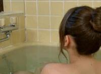 快递帅哥被原视频：快递帅哥摸视频直播 帅哥摸自己鸟视频欣赏