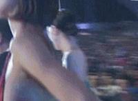 男被男摸鸟视频美国：两个帅哥互摸互擦视频帅哥上厕所摸鸟