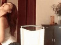 女生坐飞机是什么意思 图解：打飞的是什么意思图片