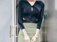 国模秦雪道具私拍2016：国模秦雪撒尿