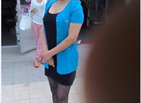 爱上同学的妈妈故事：45岁张萍爱上理发师 妈妈,我要进去了,好紧 