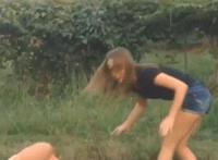 周敏被司机干得续集校花周敏被摩托司机：校花被老司机要