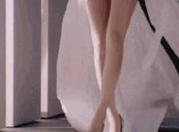 用振动器体罚女学生 绑架校花惩罚故事作文：打屁股女生作文图片狠