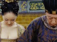 大波少妇邪恶动态图：李毅少妇gif动态图