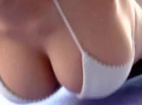 黄一点的图片动漫女人图片黄一点的：A片的动态图片