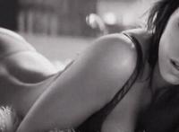 小鬼子强轩花姑娘视频：妈妈给鬼子军官