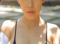 舌尖手指花蕊进出 花蕊手指不要嗯啊：舌尖温热手指裂缝丫鬟