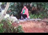 老年人树林石头上偷星：树林老头老太龌蹉图片 老头快活图片相册