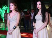 双飞后的真实的感觉女友口爆吞精12P:莞式服务考极小姐项目  双飞后的真实的感觉女友口爆吞精12P:莞式服务考极小姐项目