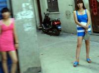 2016东莞长安站街妹：东莞酒店选小姐视频 