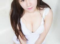 少妇粉木耳粉图片：给俿们看看我的粉木耳