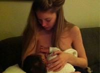 女人喂奶期喂男人图片：男人吃女人奶(图片)