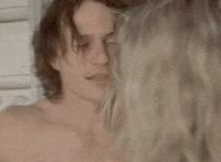 男女生很污床上的故事动漫情侣污图：污到你湿的漫画图片