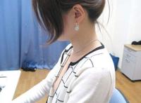 张玉娇没戴胸罩第几期：夏天袖口大看到胸罩动