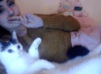 爸爸在家不让穿胸罩 ：把胸罩和裤子全部脱了