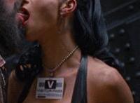 女生乳房图片(无遮挡)：在按摩店让按摩师玩我 男按摩师给顾客按摩胸