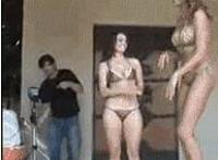 张馨予草起来什么感受：干张馨予一晚要多少钱