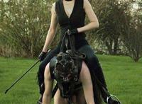 俱乐部调教男宠 男主调教男宠调教时间：地下室调教男宠