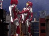 打皇后屁股臀缝 撅高分开打肿臀缝：女尊惩罚暗卫打屁眼