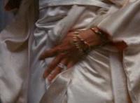 打臀瓣臀缝趴腿上代价 惩罚室中抽臀缝：掌掴红肿臀瓣屁股