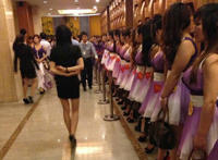 会所美女一条龙服务：高端会所的小姐怎么玩 高档会所小姐排队图片