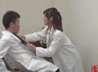 美女撩阴舞蹈 gif：韩国女团没内裤慢放图 19禁mv开阴舞图片