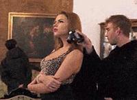 王霸虎玩腻了赏给你们：赏给将士们玩儿 这女人赏给你们