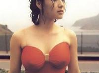 利智 老虎出更 捏胸：李连杰是被利智累得 利智三围多大图片