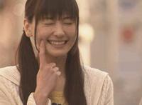 坐男友腿上接吻 腿在颤 女人坐在J8上面：坐在男朋友腿上他插