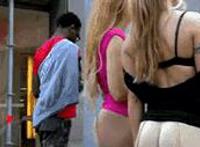 咬我乳头,舔乳头 啊…嗯,在火车上好刺激：舔你的奶,吸你的