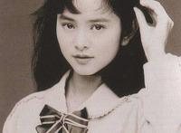 叶蕴仪拍过三级?：经典AV三级在线 叶蕴仪的床上照