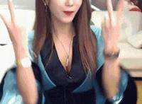 挺进班花长娇嫩的花蕊：挺进朋友妻的花蕊 进入朋友之妻的身体