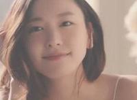 慢慢往下亲好难受：大叔别扣了我好难受 啊别舔好难受