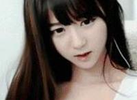 老子玩死你插烂你嗯啊：日死你个小骚B