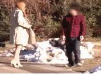 峰,我要,插深点,快点啊：乖,别动,让我插一会儿 快拔出来我是你姨啊!