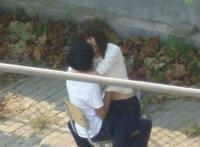 深山情侣野战视频实拍：国产情侣AV偷拍视频 图集