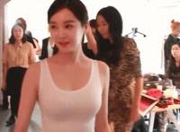 和家人一起的日子晓红：妻子和爸爸与家人一起 一起乱日妈妈的B