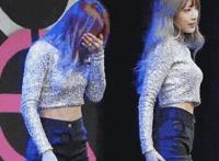 基情办公室gv图片大全：办公室西装男人gv图片