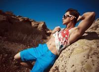 男生穿校服射校裤:帅哥穿紧身裤,突大雕 高中男生丁丁撑校裤 男生穿校服射校裤:帅哥穿紧身裤,突大雕 高中男生丁丁撑校裤