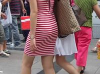 紧身裤妹子肉乎乎 妹子穿紧身裤非常漂亮：白色紧身裤初中生系列7