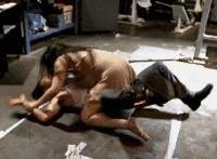 舞蹈妈妈和叔叔出轨 隔壁叔叔和妈妈完：离婚妈妈和叔叔在卧室