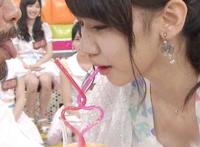 乳尖 轻颤大将军 乳尖 吸咬 湿润： 两个男人同时吮乳尖