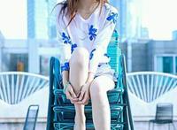 马凡舒这腿能玩一年 腿又细又长,可以玩好久