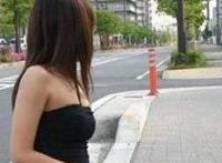 女人小便的那个部位图:美女尿急随地小便 偷拍女人小便视频 女人小便的那个部位图:美女尿急随地小便 偷拍女人小便视频