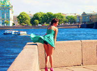 美女的小内裤里面的：没内裤睡觉图片 在浴室没有穿内裤图片