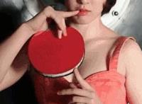 智勇大冲关冲掉乳罩 闯关落水露双奶gif