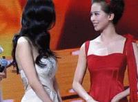 一口吮住肚兜下的凸起 嗯啊不要乳汁肚兜：扯开肚兜衣衫嗯啊不要